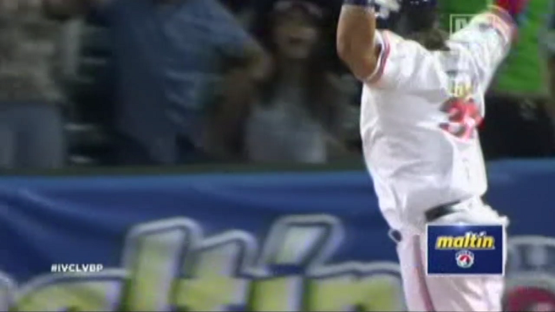 Willians Astudillo's home run celebration will make you miss