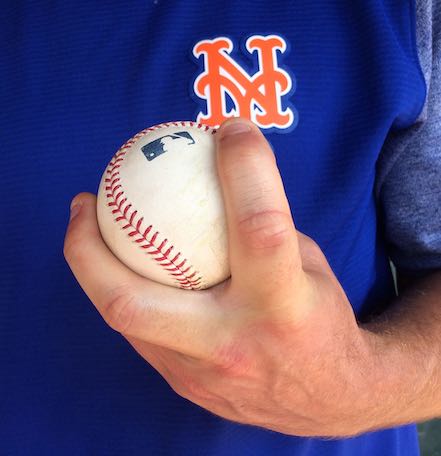 Kevin Gausman and his Unique Splitter Grip! 