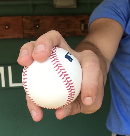 Devin Williams's Airbender Grip and Being an Outlier in Pitching 