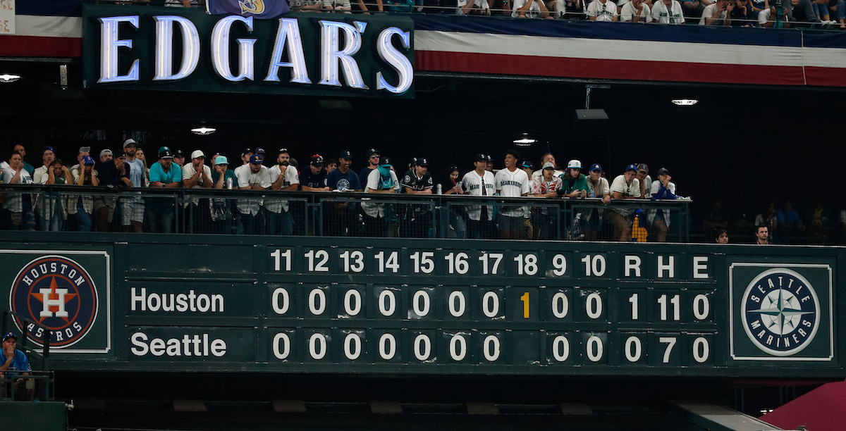 Yankees fans furious as batters struggle to score vs Mets without