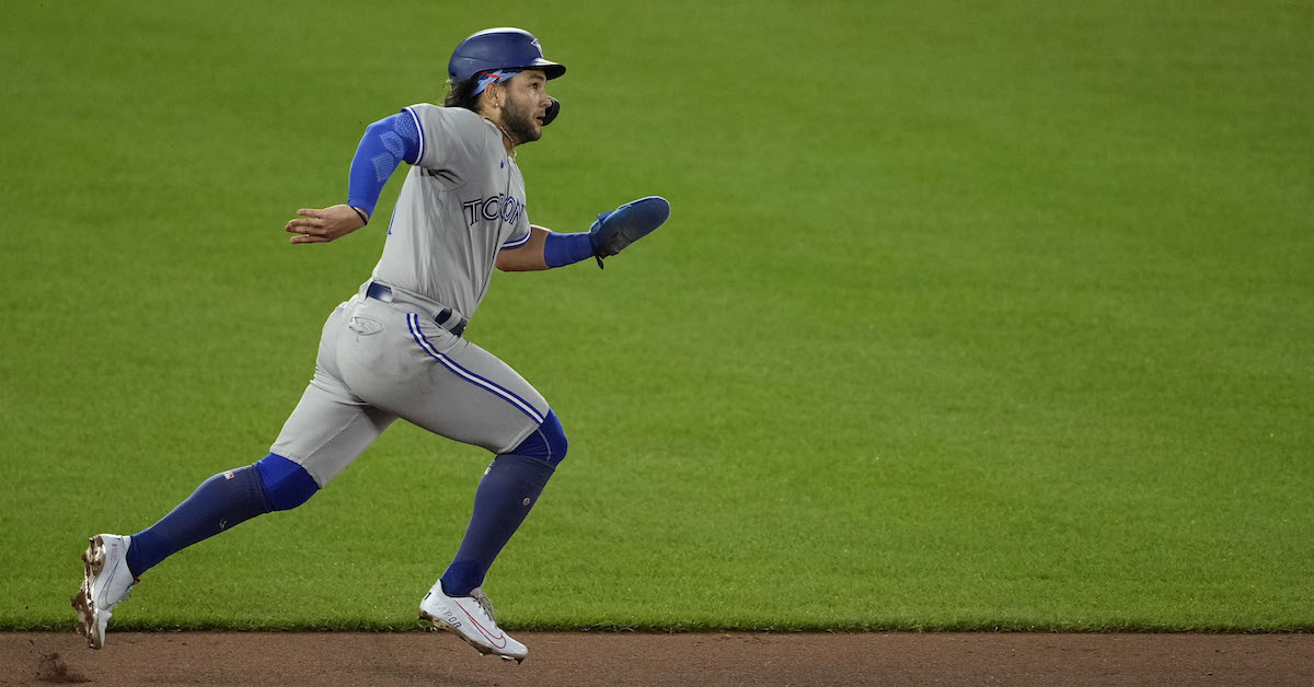 Blue Jays top prospect Bo Bichette makes debut in win over Royals