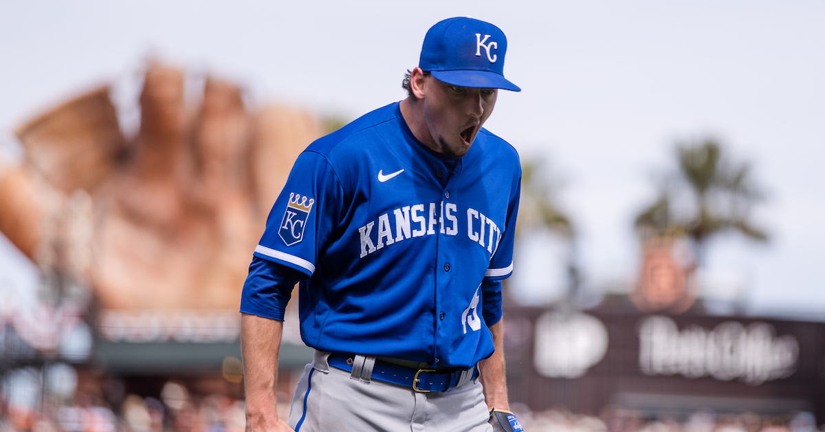 Chris Taylor strikes out swinging., 08/18/2022