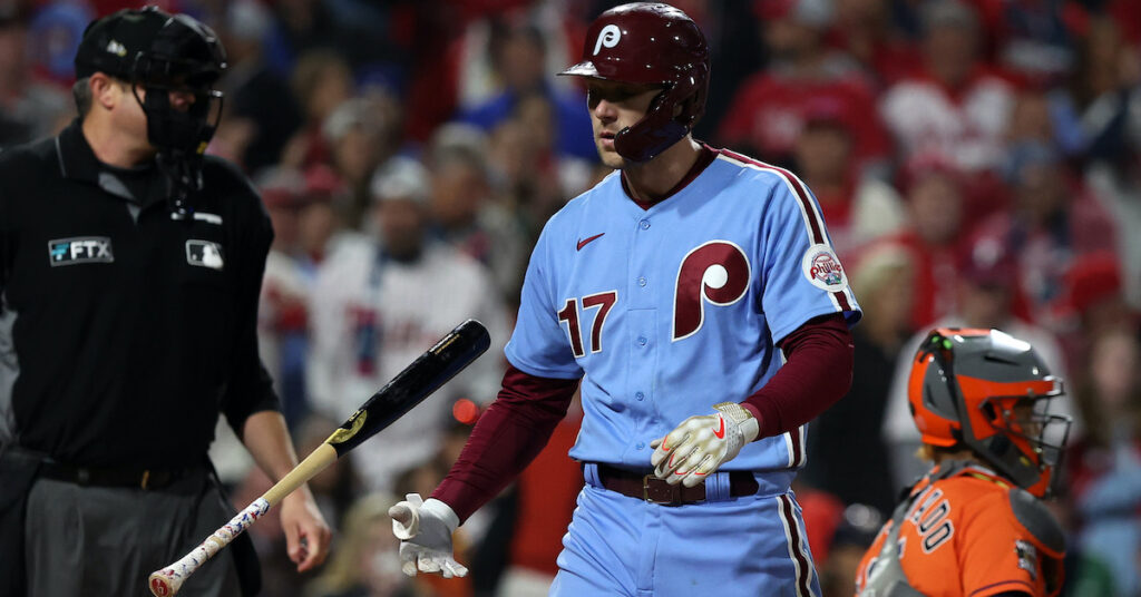 should-the-phillies-actually-get-rid-of-rhys-hoskins-fangraphs-baseball